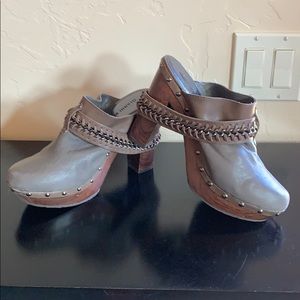 Gianni Bini clogs
